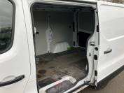 RENAULT TRAFIC 2021 (21)