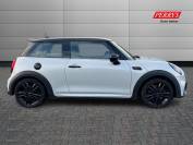 MINI HATCHBACK 2022 (71)