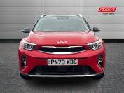 KIA STONIC 2023 (73)