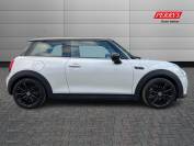 MINI HATCHBACK 2021 (71)