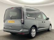 VOLKSWAGEN CADDY MAXI 2024 (74)