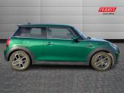 MINI HATCHBACK 2021 (21)