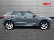 AUDI Q2 2017 