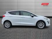 FORD FIESTA 2019 (19)