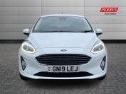 FORD FIESTA 2019 (19)