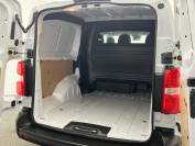 VAUXHALL VIVARO 2025 (74)