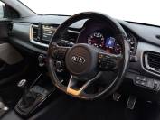 KIA STONIC 2018 (68)