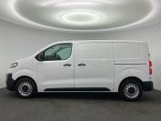 VAUXHALL VIVARO 2022 (22)