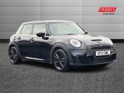 MINI HATCHBACK 2021 (21)