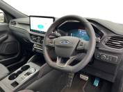 FORD KUGA 2024 (74)