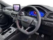 FORD KUGA 2023 (73)