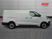 VAUXHALL VIVARO 2025 (74)