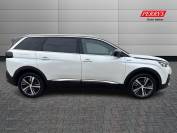 PEUGEOT 5008 2019 (69)