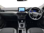 FORD KUGA 2021 (21)