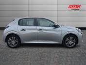 PEUGEOT 208 2022 (22)