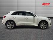 AUDI Q3 2019 (69)