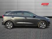 KIA NIRO 2022 (71)