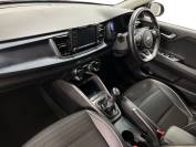 KIA RIO 2018 (18)