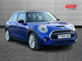 MINI HATCHBACK 2019 (69) at Perrys Alfreton