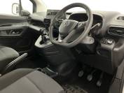 VAUXHALL COMBO CARGO 2021 (70)