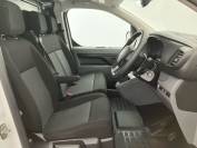 VAUXHALL VIVARO 2022 (22)