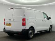 VAUXHALL VIVARO 2022 (22)