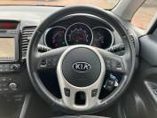 KIA VENGA 2015 (65)