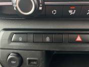 VAUXHALL VIVARO-LIFE 2021 (71)