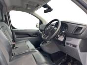 VAUXHALL VIVARO 2021 (21)