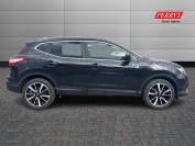 NISSAN QASHQAI 2017 (17)