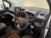 VAUXHALL COMBO-LIFE 2023 (23)