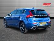 VOLVO V40 2018 (18)