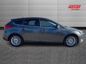 FORD FOCUS 2018 (18)