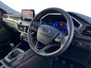 FORD KUGA 2024 (24)