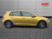 VOLKSWAGEN GOLF 2018 (18)