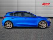 FORD FOCUS 2022 (72)