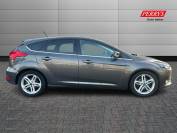 FORD FOCUS 2018 (18)