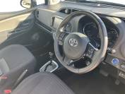 TOYOTA YARIS 2018 (68)