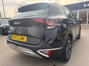 KIA SPORTAGE 2023 (73)