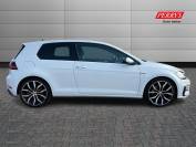 VOLKSWAGEN GOLF 2017 (67)