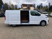 VAUXHALL VIVARO 2021 (71)