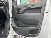 VAUXHALL VIVARO 2025 (74)