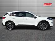 FORD KUGA 2022 (72)