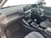 PEUGEOT 2008 2021 (21)