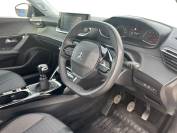 PEUGEOT 2008 2021 (21)
