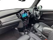 MINI HATCHBACK 2022 (71)